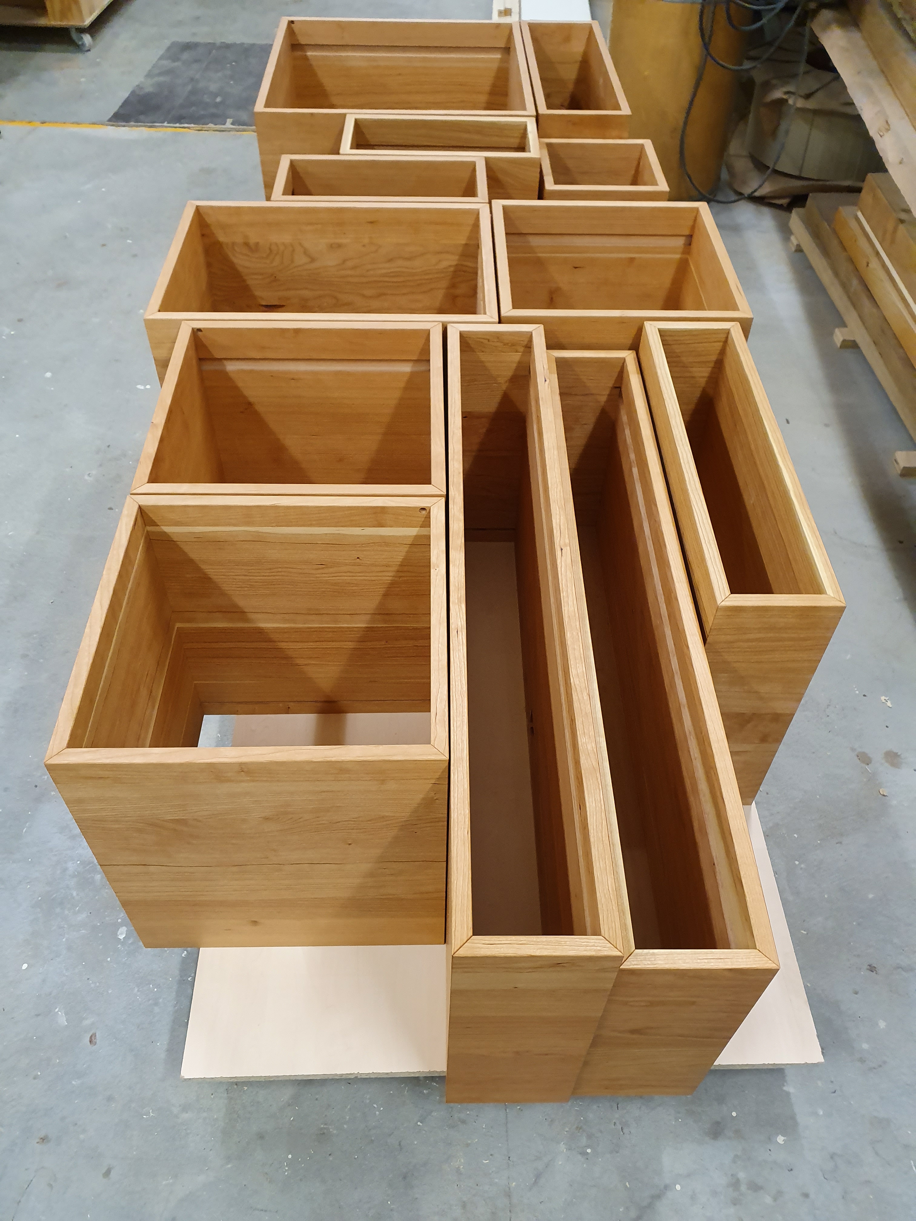 ...die Massivholzelemente in unseren Wohnwänden? - Schreinerei Zwicky AG